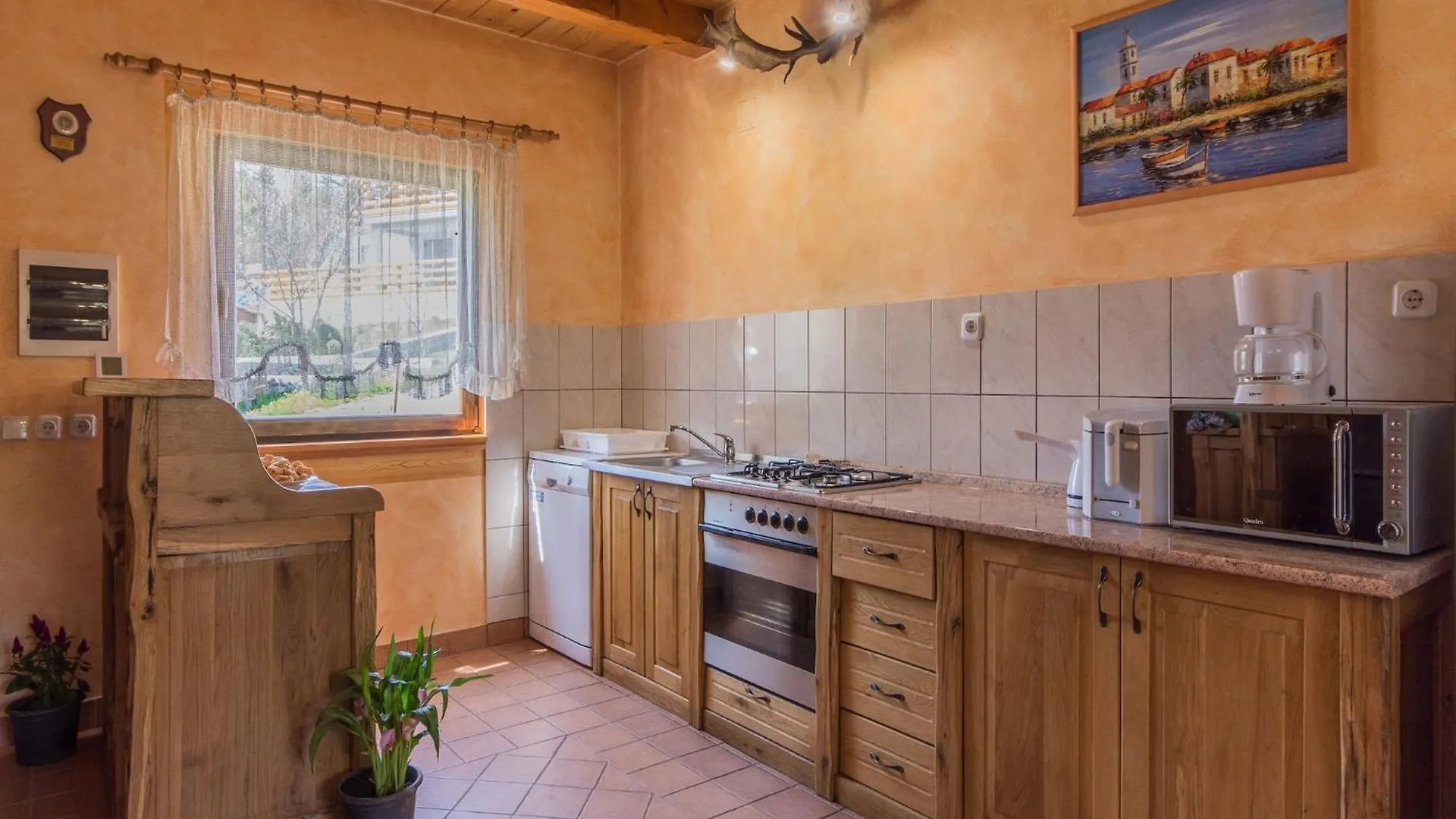 Tranquil Holiday Home In Kvarner Near Kupa River Brod Moravice Croaţia